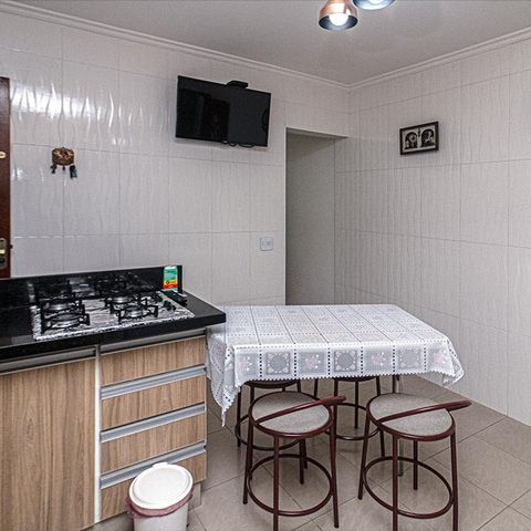 Casa à venda com 154m², 2 quartos e 4 vagas Casa à venda com 154m², 2 quartos e 4 vagasCozinha