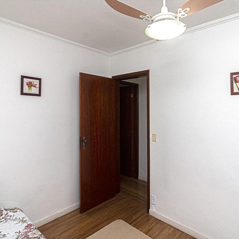 Casa à venda com 154m², 2 quartos e 4 vagas Casa à venda com 154m², 2 quartos e 4 vagasQuarto