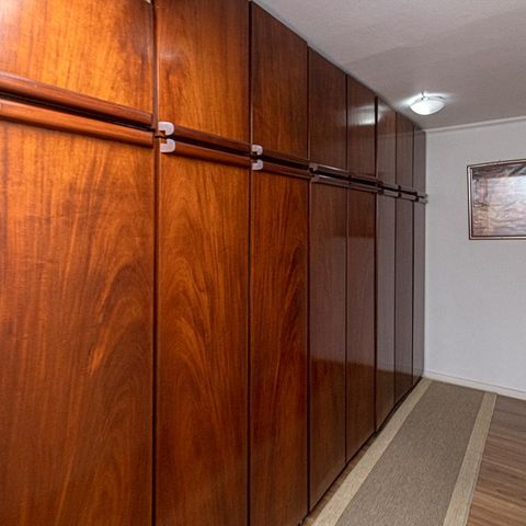 Casa à venda com 154m², 2 quartos e 4 vagas Casa à venda com 154m², 2 quartos e 4 vagasCloset da suíte