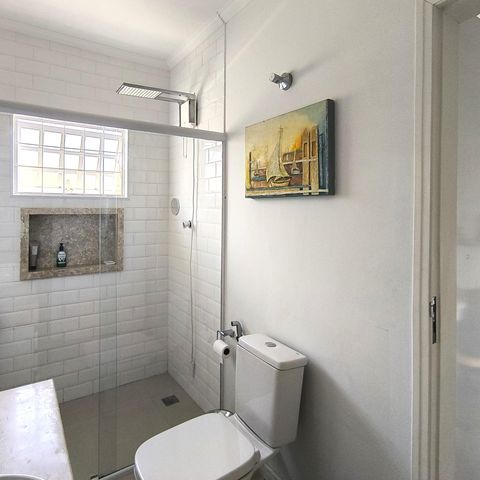 Casa à venda com 170m², 4 quartos e 2 vagas Casa à venda com 170m², 4 quartos e 2 vagasBanheiro da Suíte 2