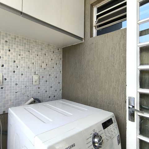 Casa à venda com 170m², 4 quartos e 2 vagas Casa à venda com 170m², 4 quartos e 2 vagasÁrea de Serviço