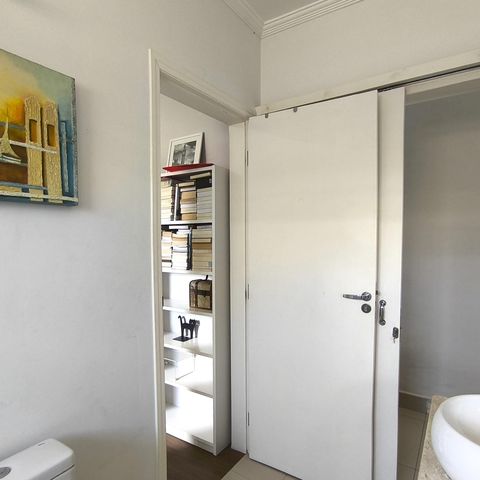 Casa à venda com 170m², 4 quartos e 2 vagas Casa à venda com 170m², 4 quartos e 2 vagasBanheiro da Suíte 2
