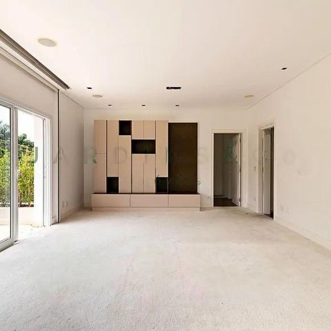Casa à venda com 531m², 6 quartos e 2 vagas