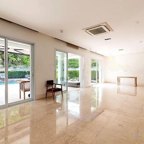Casa à venda com 531m², 6 quartos e 2 vagas