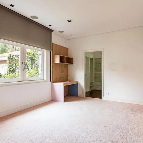 Casa à venda com 531m², 6 quartos e 2 vagas