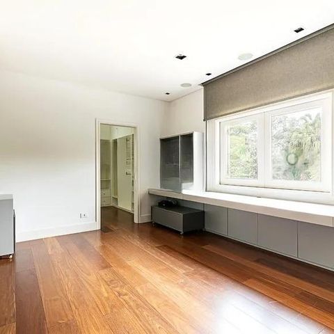 Casa à venda com 531m², 6 quartos e 2 vagas