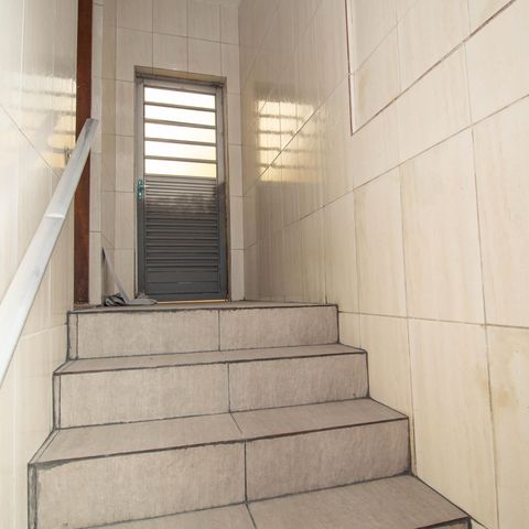 Casa à venda com 216m², 3 quartos e 1 vagaEscada