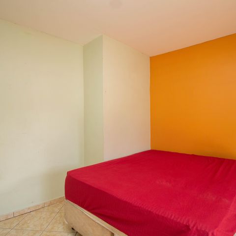 Casa à venda com 216m², 3 quartos e 1 vaga Suíte
