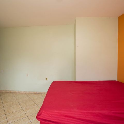 Casa à venda com 216m², 3 quartos e 1 vaga Suíte