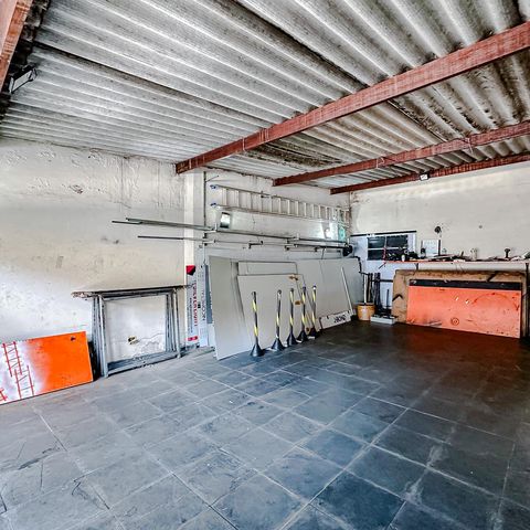 Casa à venda com 234m², 6 quartos e 4 vagasGaragem