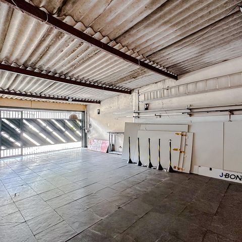 Casa à venda com 234m², 6 quartos e 4 vagasGaragem