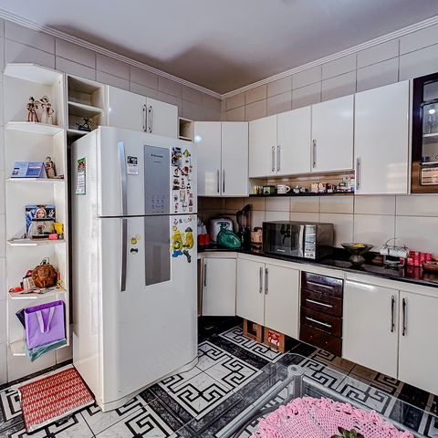 Casa à venda com 234m², 6 quartos e 4 vagasCozinha