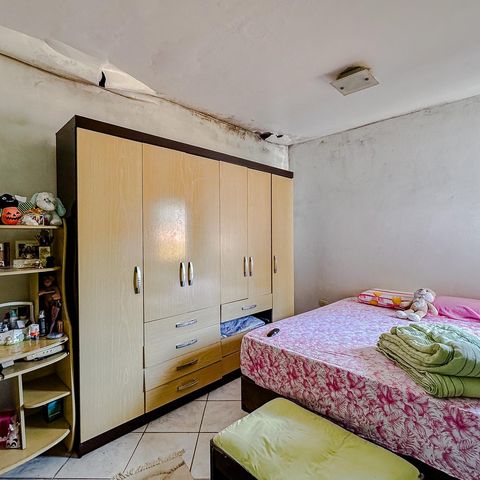 Casa à venda com 234m², 6 quartos e 4 vagasQuarto 1 - Suíte