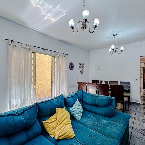Casa à venda com 234m², 6 quartos e 4 vagasSala
