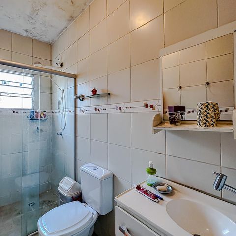 Casa à venda com 234m², 6 quartos e 4 vagasBanheiro