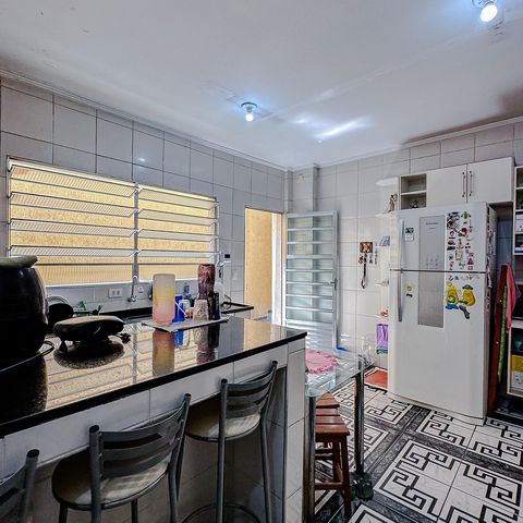 Casa à venda com 234m², 6 quartos e 4 vagasCozinha