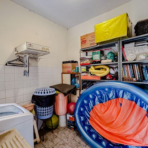 Casa à venda com 234m², 6 quartos e 4 vagasÁrea de Serviço