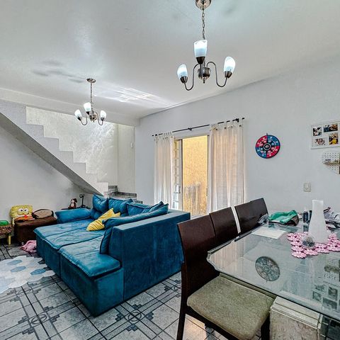 Casa à venda com 234m², 6 quartos e 4 vagasSala