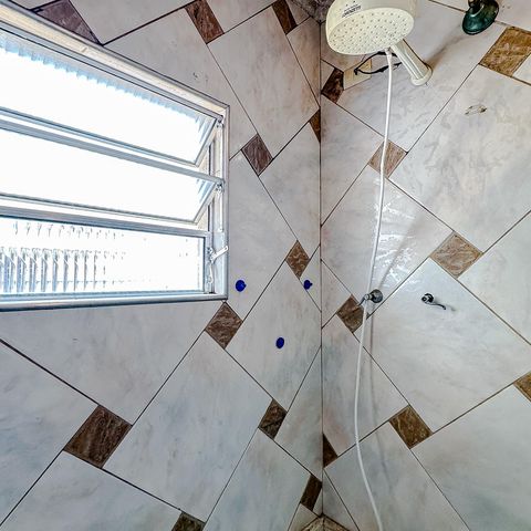 Casa à venda com 234m², 6 quartos e 4 vagasBanheiro da Suíte