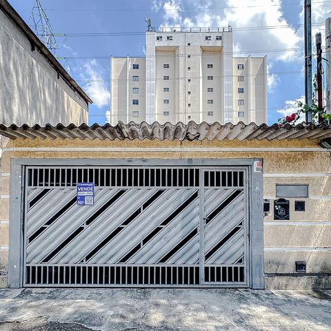Casa à venda com 234m², 6 quartos e 4 vagasFachada - Plaquinha
