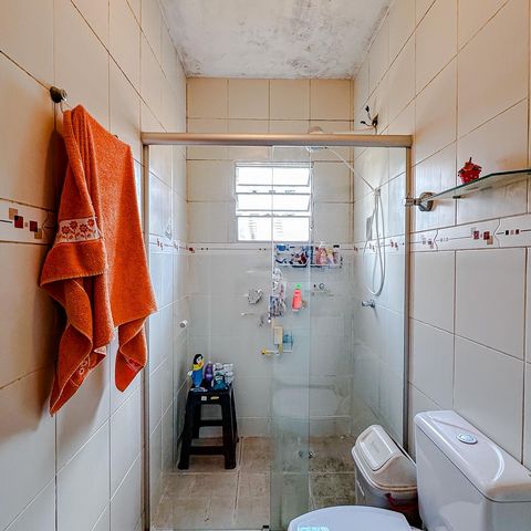 Casa à venda com 234m², 6 quartos e 4 vagasBanheiro