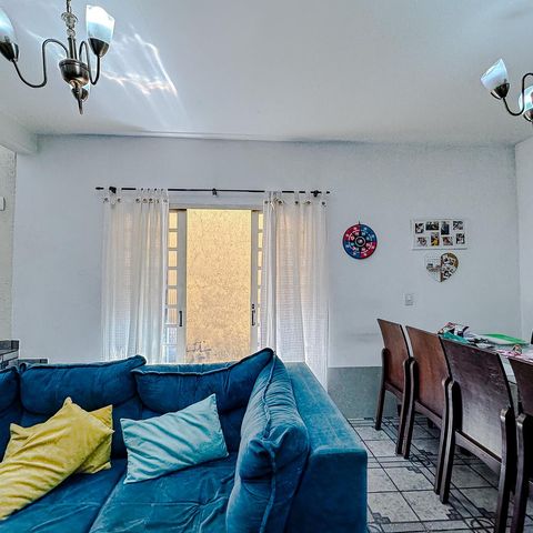 Casa à venda com 234m², 6 quartos e 4 vagasSala