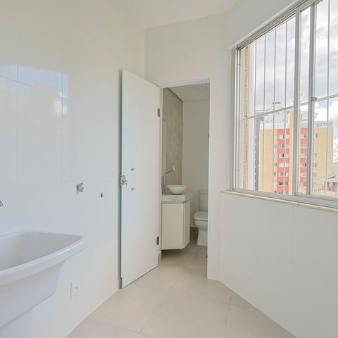 Apartamento à venda com 80m², 3 quartos e 1 vaga Apartamento à venda com 80m², 3 quartos e 1 vagaÁrea de Serviço