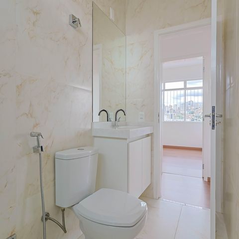 Apartamento à venda com 80m², 3 quartos e 1 vaga Apartamento à venda com 80m², 3 quartos e 1 vagaBanheiro