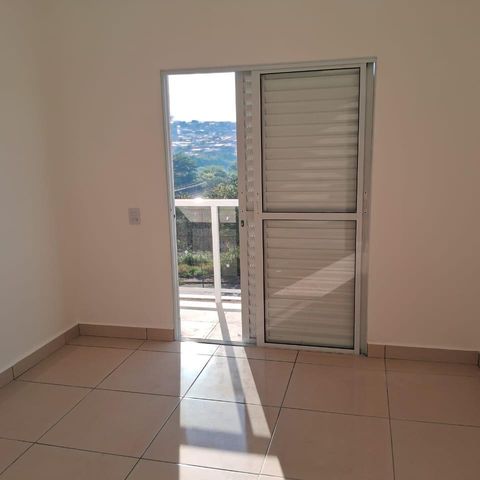Casa à venda com 156m², 3 quartos e 3 vagas Casa à venda com 156m², 3 quartos e 3 vagasFoto 05