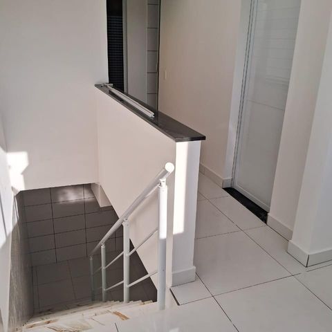 Casa à venda com 156m², 3 quartos e 3 vagas Casa à venda com 156m², 3 quartos e 3 vagasFoto 12