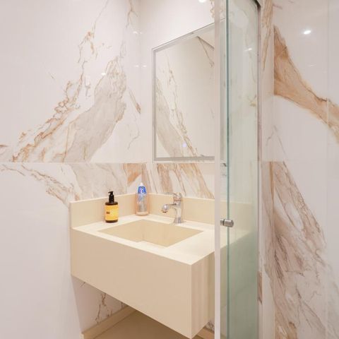 Apartamento à venda com 59m², 2 quartos e 2 vagas Apartamento à venda com 59m², 2 quartos e 2 vagasBanheiro social