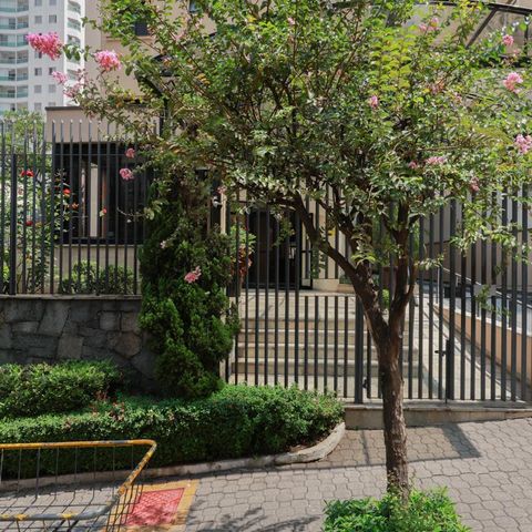 Apartamento à venda com 59m², 2 quartos e 2 vagas Apartamento à venda com 59m², 2 quartos e 2 vagasFachada do condomínio