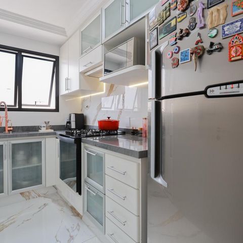 Apartamento à venda com 59m², 2 quartos e 2 vagas Apartamento à venda com 59m², 2 quartos e 2 vagasCozinha