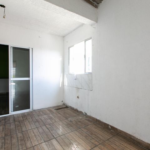 Casa à venda com 300m², 5 quartos e 4 vagas Casa à venda com 300m², 5 quartos e 4 vagasCozinha 2