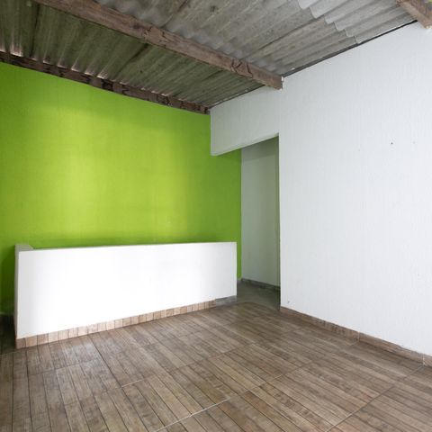 Casa à venda com 300m², 5 quartos e 4 vagas Casa à venda com 300m², 5 quartos e 4 vagasSuíte 3