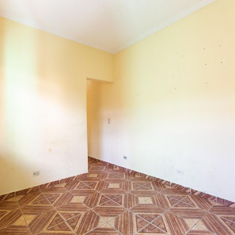 Casa à venda com 300m², 5 quartos e 4 vagas Casa à venda com 300m², 5 quartos e 4 vagasSala