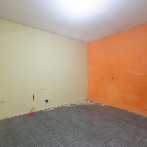 Casa à venda com 300m², 5 quartos e 4 vagas Casa à venda com 300m², 5 quartos e 4 vagasQuarto 5