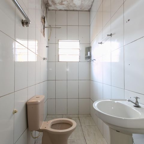 Casa à venda com 300m², 5 quartos e 4 vagas Casa à venda com 300m², 5 quartos e 4 vagasBanheiro da Suíte 2
