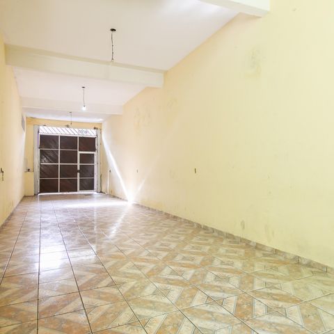 Casa à venda com 300m², 5 quartos e 4 vagas Casa à venda com 300m², 5 quartos e 4 vagasGaragem