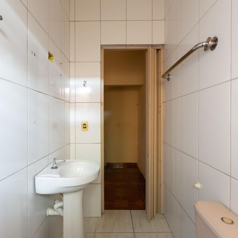 Casa à venda com 300m², 5 quartos e 4 vagas Casa à venda com 300m², 5 quartos e 4 vagasBanheiro da Suíte 2