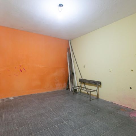Casa à venda com 300m², 5 quartos e 4 vagas Casa à venda com 300m², 5 quartos e 4 vagasQuarto 5
