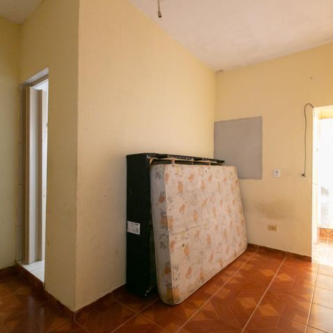 Casa à venda com 300m², 5 quartos e 4 vagas Casa à venda com 300m², 5 quartos e 4 vagasSuíte 2