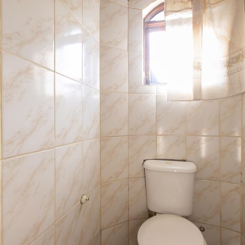 Casa à venda com 300m², 5 quartos e 4 vagas Casa à venda com 300m², 5 quartos e 4 vagasBanheiro da Suíte 1
