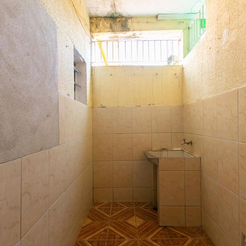 Casa à venda com 300m², 5 quartos e 4 vagas Casa à venda com 300m², 5 quartos e 4 vagasÁrea de Serviço 1
