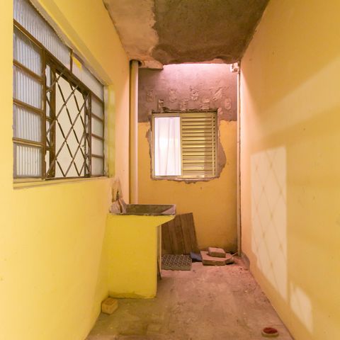 Casa à venda com 300m², 5 quartos e 4 vagas Casa à venda com 300m², 5 quartos e 4 vagasÁrea de Serviço 2