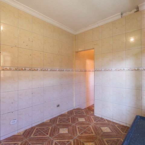 Casa à venda com 300m², 5 quartos e 4 vagas Casa à venda com 300m², 5 quartos e 4 vagasCozinha 1