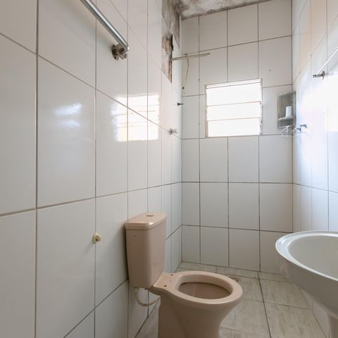 Casa à venda com 300m², 5 quartos e 4 vagas Casa à venda com 300m², 5 quartos e 4 vagasBanheiro da Suíte 2