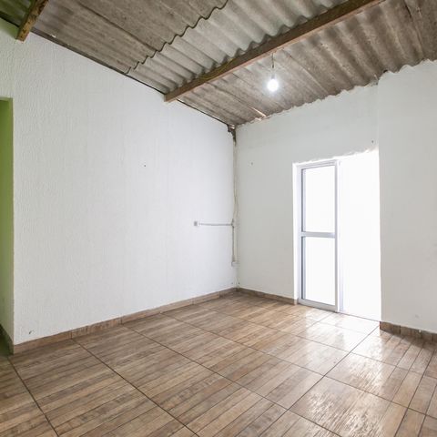 Casa à venda com 300m², 5 quartos e 4 vagas Casa à venda com 300m², 5 quartos e 4 vagasSuíte 3