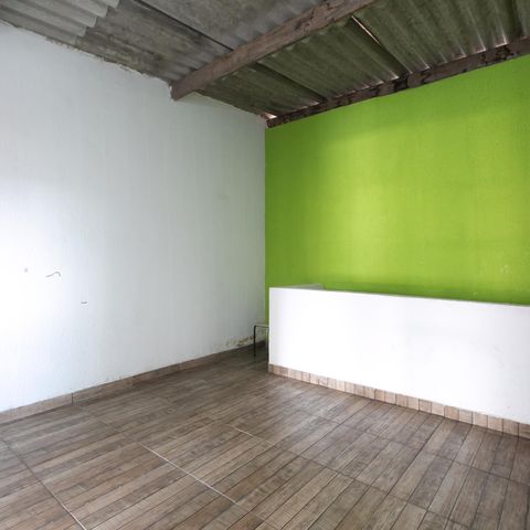 Casa à venda com 300m², 5 quartos e 4 vagas Casa à venda com 300m², 5 quartos e 4 vagasSuíte 3