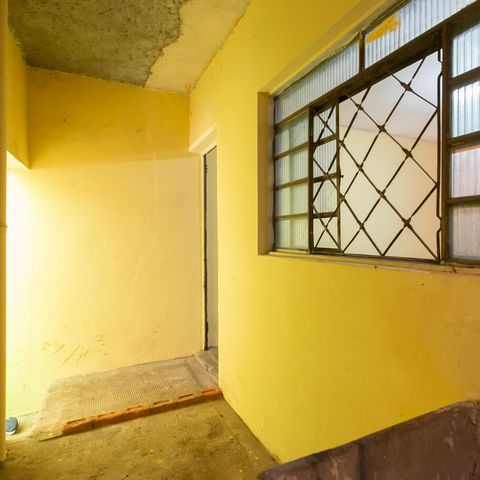 Casa à venda com 300m², 5 quartos e 4 vagas Casa à venda com 300m², 5 quartos e 4 vagasÁrea de Serviço 2